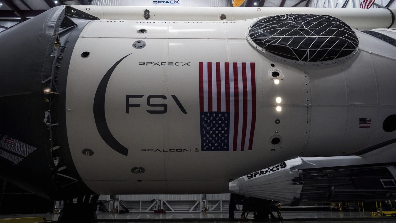 Запуск Falcon 9 Создал Новую Угрозу для Космических Операций США, но Россия не будет Просить Помощи